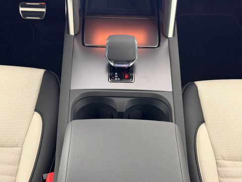 New 2026 Land Rover Discovery Sport Landmark image 18