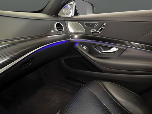 Used 2019 Mercedes-Benz S 450 4MATIC Sedan w/ Premium Package image 19