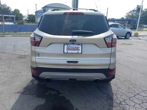 Used 2017 Ford Escape Titanium w/ Equipment Group 301A FWD image 2