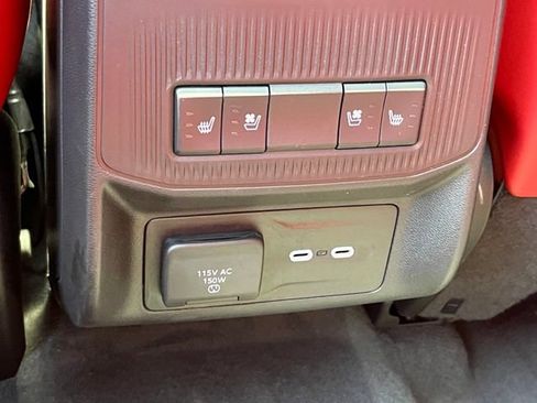 Used 2024 Jeep Wagoneer Launch Edition AWD/4WD image 28
