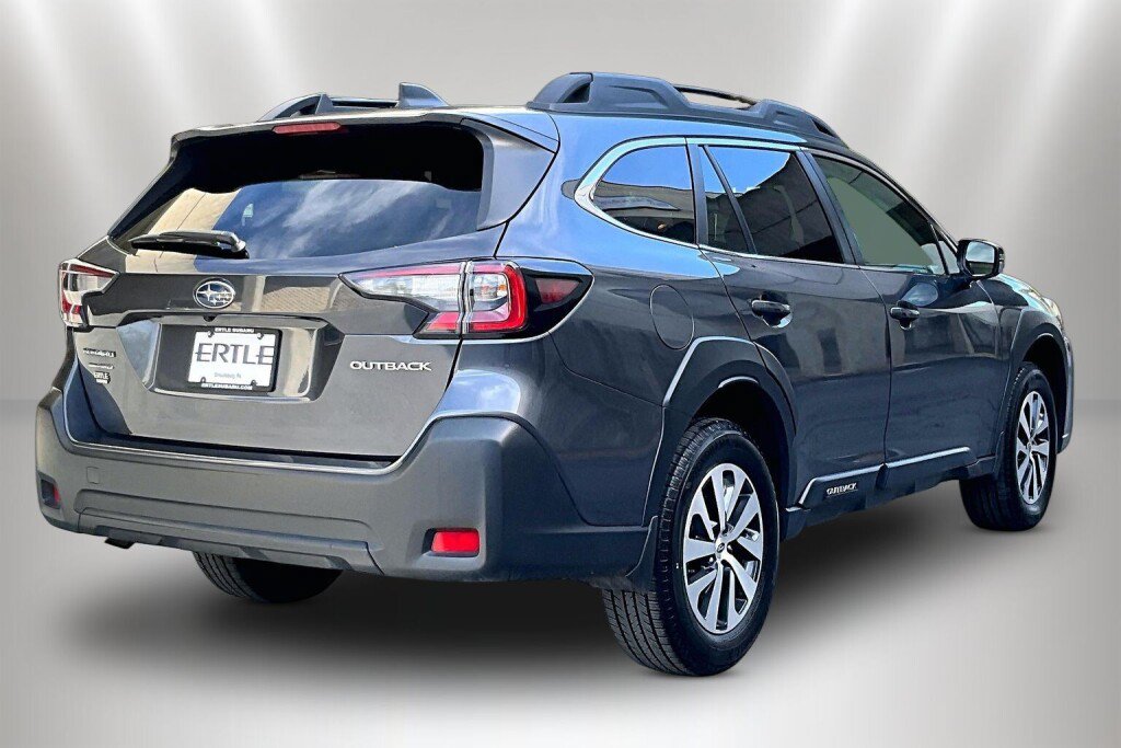 Certified 2025 Subaru Outback Premium AWD/4WD image 5