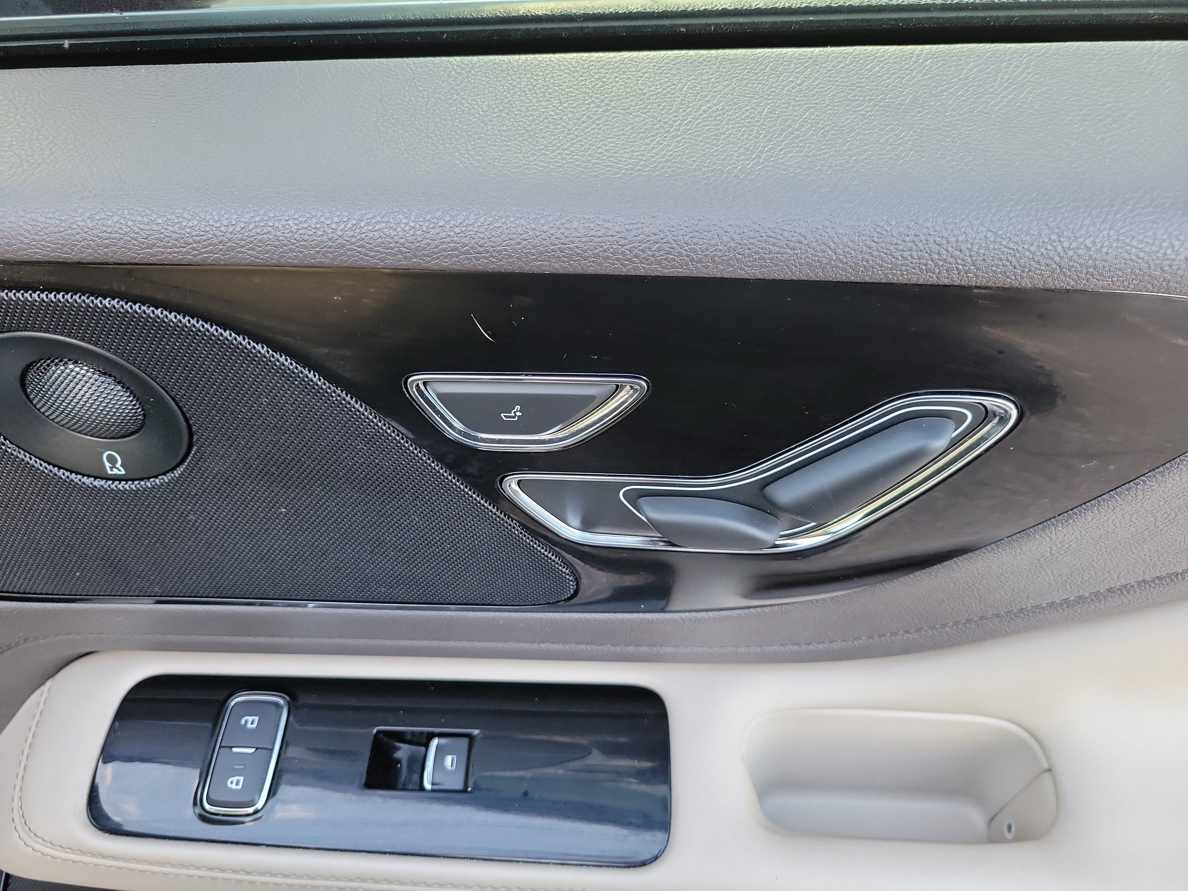 Used 2022 Lincoln Aviator Reserve RWD image 11