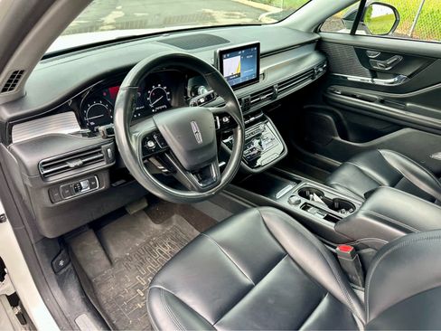Used 2021 Lincoln Corsair AWD w/ Equipment Group 101A image 11