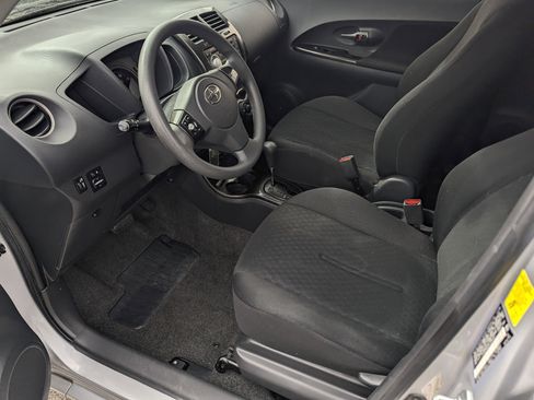 Used 2010 Scion xD image 9