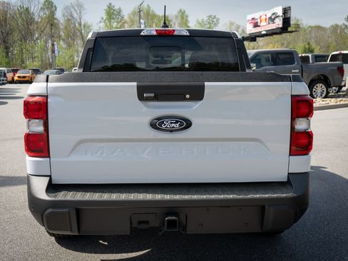 New 2026 Ford Maverick Lariat w/ Black Appearance Package AWD/4WD image 8