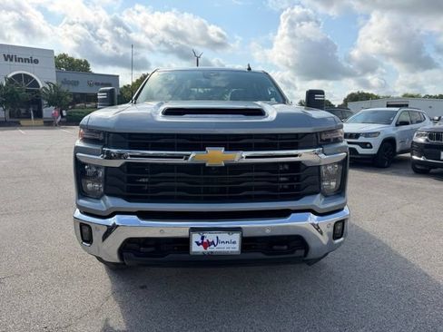 Used 2025 Chevrolet Silverado 2500 LT w/ Safety Package AWD/4WD image 2