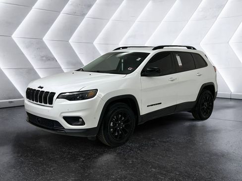Used 2023 Jeep Cherokee Altitude Lux image 3