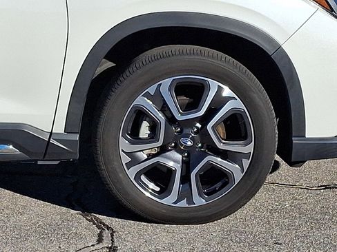 Used 2023 Subaru Ascent Limited w/ Technology Package image 8