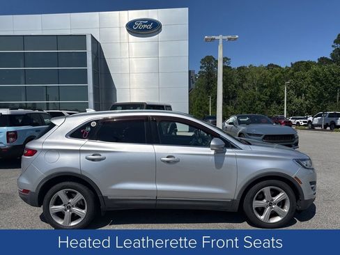 Used 2017 Lincoln MKC Premiere FWD image 2