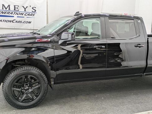 Used 2023 Chevrolet Silverado 1500 RST image 2