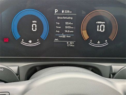 Certified 2025 Hyundai Santa Cruz SEL image 8