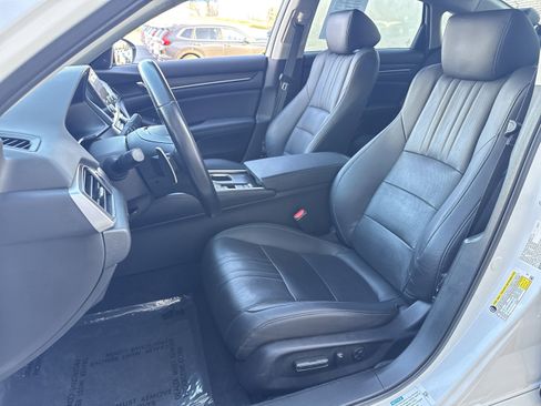 Used 2021 Honda Accord Touring image 5
