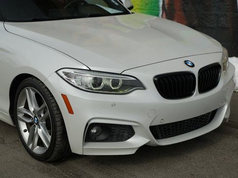 Used 2017 BMW 230i Convertible image 4