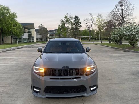 Used 2021 Jeep Grand Cherokee SRT w/ Trailer Tow Group IV AWD/4WD image 2