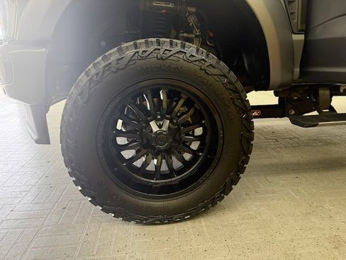 Used 2026 Ford F350 Platinum AWD/4WD image 12