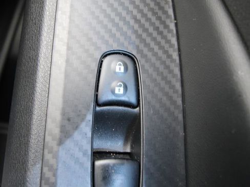 Used 2024 Nissan Altima 2.5 SV w/ SV Premium Package image 25