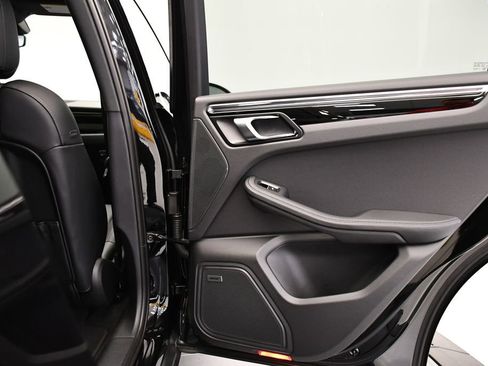 Certified 2025 Porsche Macan Turbo AWD/4WD image 50