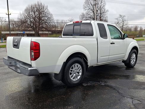 Used 2017 Nissan Frontier SV RWD image 23