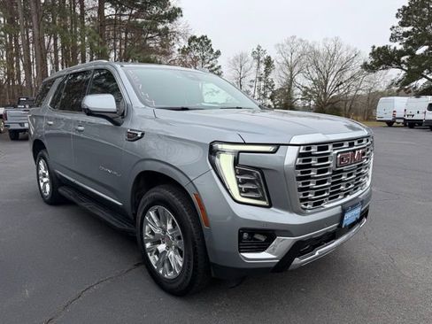 Certified 2025 GMC Yukon Denali AWD/4WD image 3