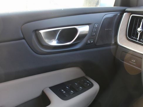 New 2026 Volvo XC60 B5 Plus w/ Protection Package Premier image 19