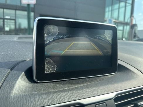 Used 2016 MAZDA MAZDA3 i Grand Touring image 3