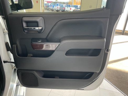 Used 2017 GMC Sierra 1500 SLE image 25