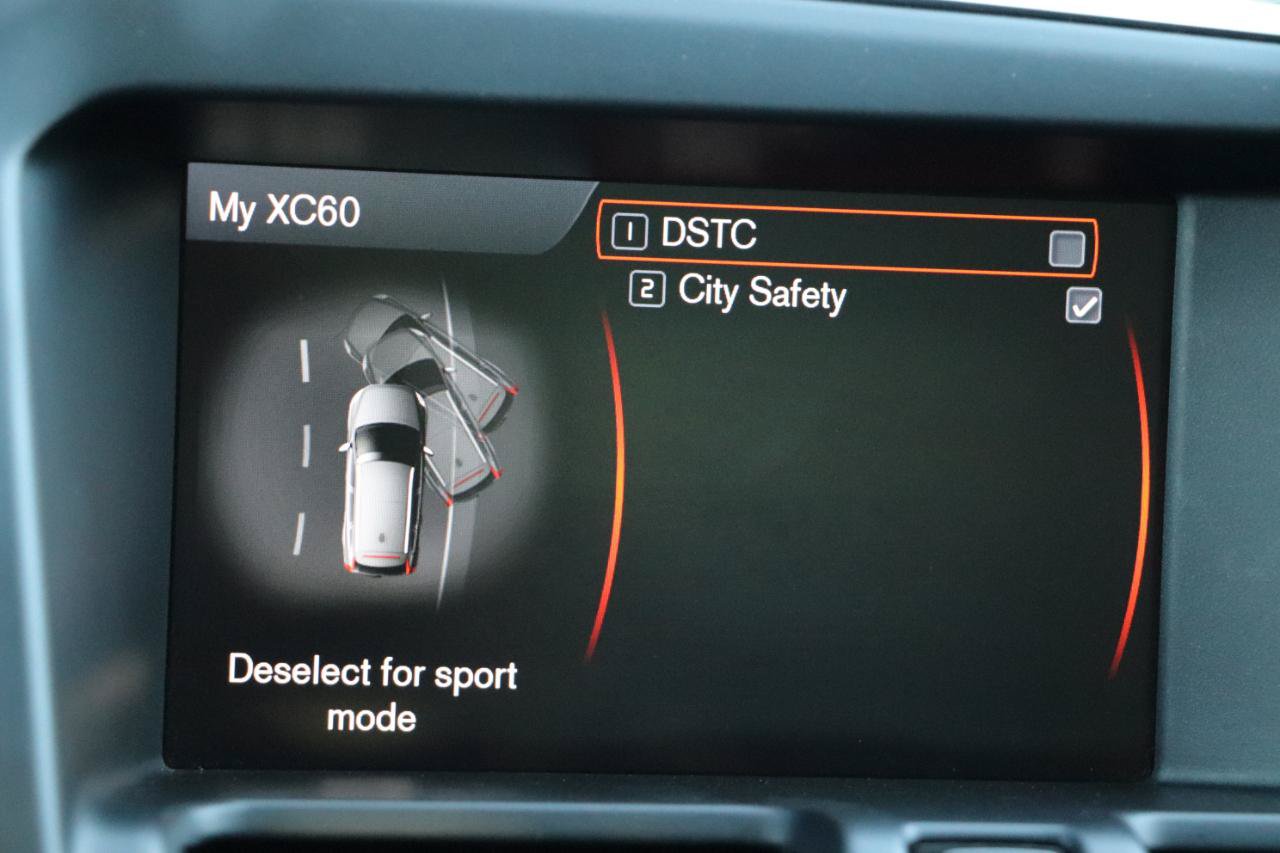 Used 2015 Volvo XC60 T6 AWD/4WD image 17