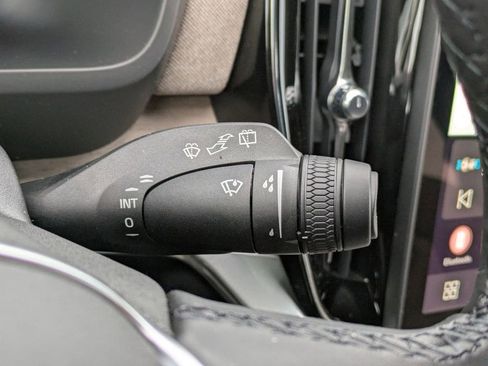 New 2026 Volvo XC90 B6 Plus w/ Protection Package Premier image 37