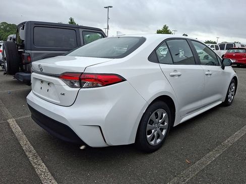Used 2024 Toyota Corolla LE FWD image 4