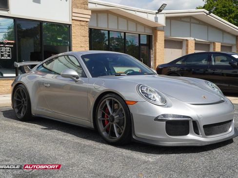 Used 2015 Porsche 911 GT3 RWD image 9