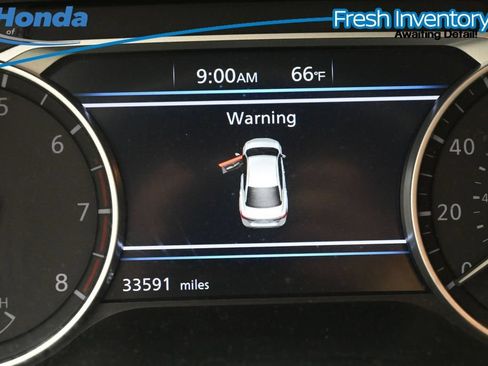 Used 2024 Nissan Sentra SV FWD image 12