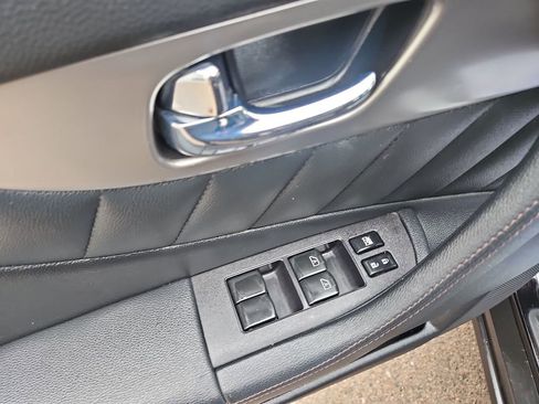 Used 2017 INFINITI QX70 AWD image 11