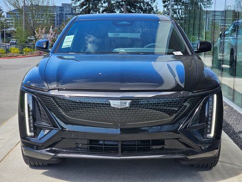 New 2026 Cadillac Lyriq Sport AWD/4WD image 8