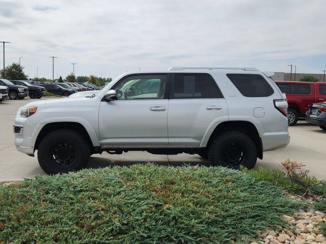 Used 2014 Toyota 4Runner Limited AWD/4WD image 3