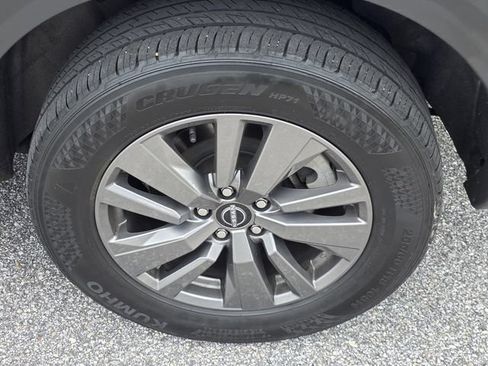 Used 2024 Nissan Pathfinder SV FWD image 36