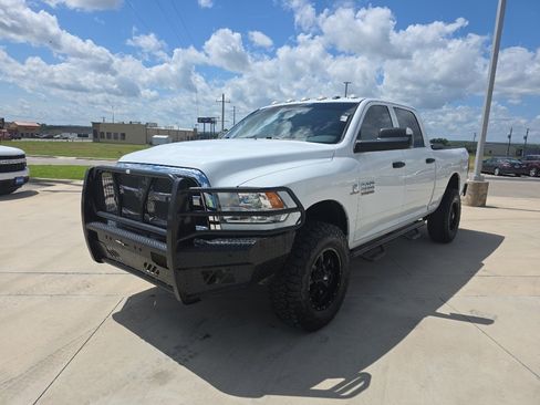 Used 2018 RAM 2500 Tradesman w/ Chrome Appearance Group image 3