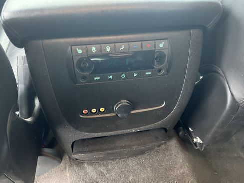 Used 2010 GMC Yukon XL Denali image 14