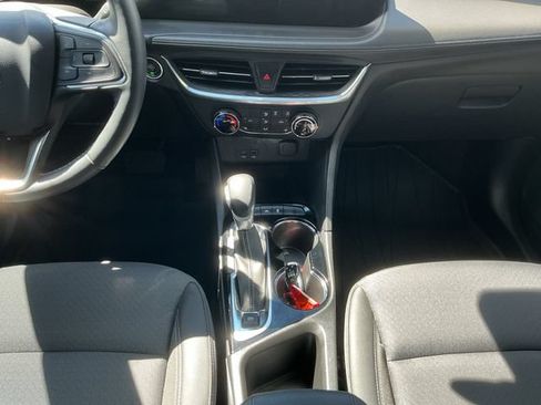 Used 2024 Buick Encore GX Preferred w/ Comfort Package FWD image 12
