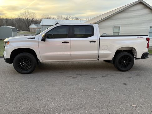 Used 2024 Chevrolet Silverado 1500 LT Trail Boss w/ Convenience Package II image 6