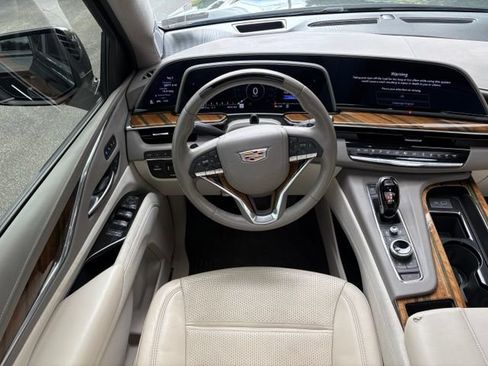 Certified 2024 Cadillac Escalade Sport Platinum w/ LPO, ONYX Package AWD/4WD image 21