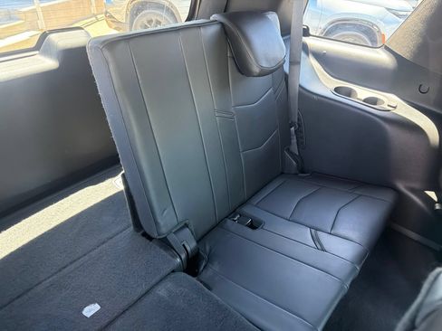 Used 2015 Cadillac Escalade Platinum AWD/4WD image 34