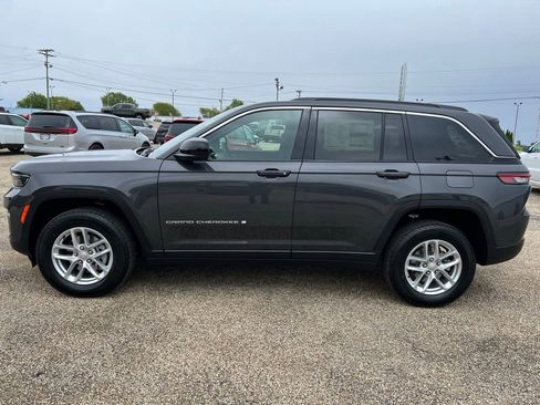 New 2026 Jeep Grand Cherokee Laredo X AWD/4WD image 2