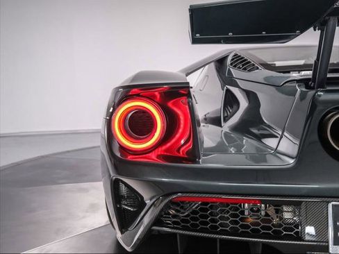 Used 2022 Ford GT image 18