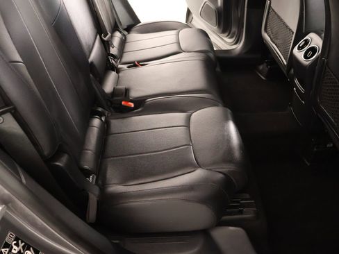 Used 2023 Mercedes-Benz GLB 250 GLB 250 image 13