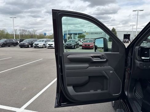 New 2026 Chevrolet Silverado 2500 LTZ w/ LTZ Premium Package AWD/4WD image 16