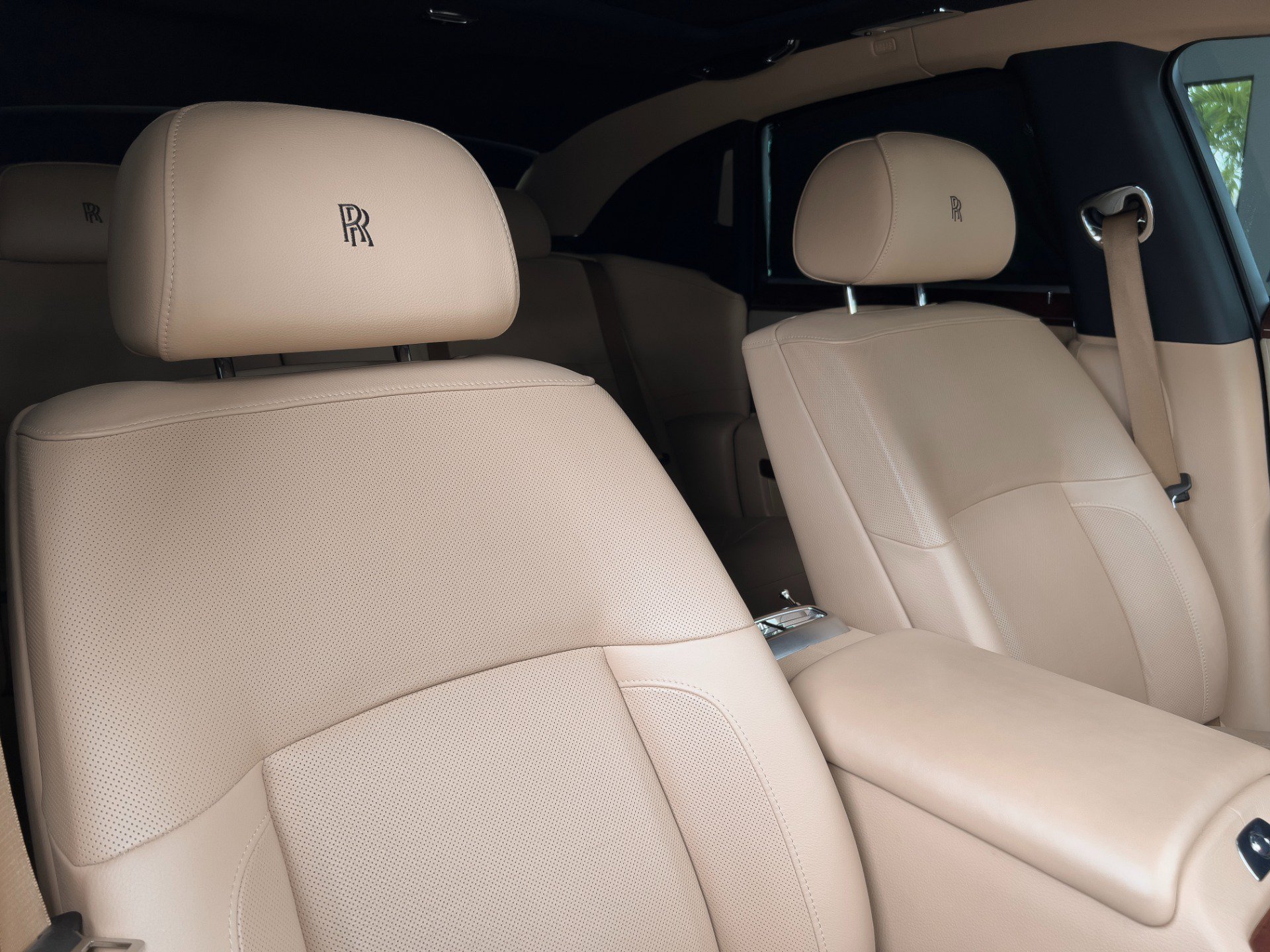 Used 2013 Rolls-Royce Ghost RWD image 11