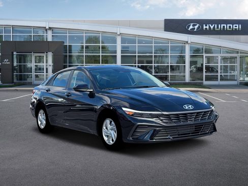 New 2026 Hyundai Elantra SE image 11