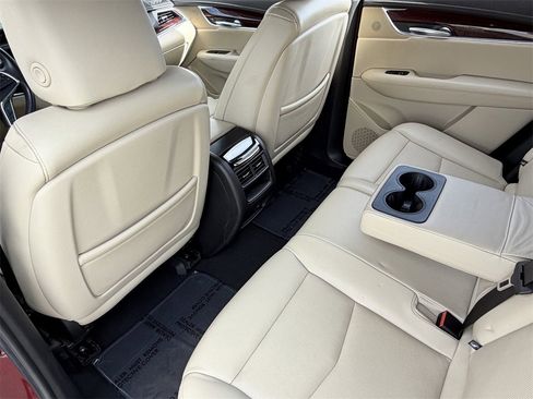 Used 2018 Cadillac XT5 Luxury w/ Driver Awareness Package image 16