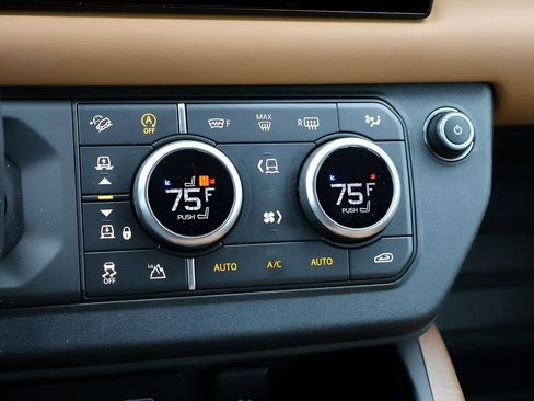 Certified 2024 Land Rover Defender 110 X AWD/4WD image 26