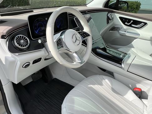 Used 2023 Mercedes-Benz EQE 350+ SUV image 17